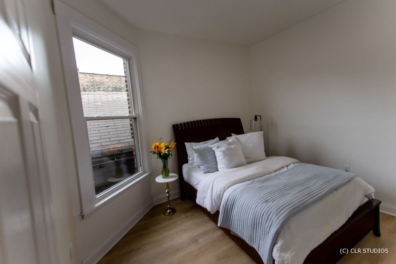 2343 West Grenshaw Street #2 - Photo 4 of 8