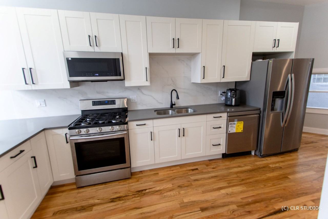 2343 West Grenshaw Street #2 - Photo 7 of 8