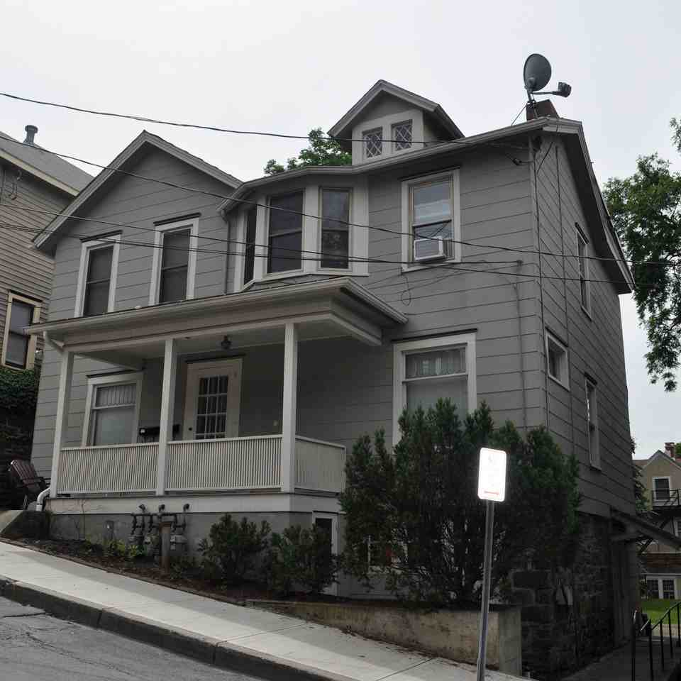 205 Williams St - Photo 5 of 10