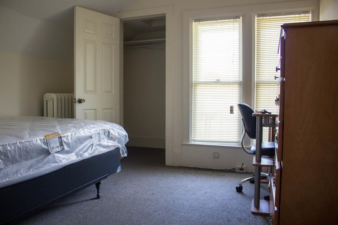 209 Williams St - Photo 2 of 8