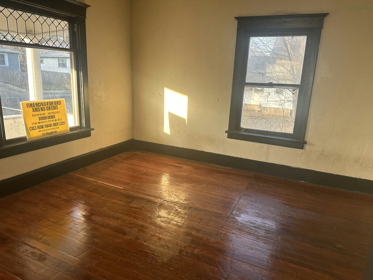 2203 West Howett Street - Photo 3 of 10