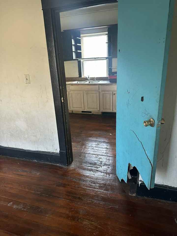 2203 West Howett Street - Photo 5 of 10