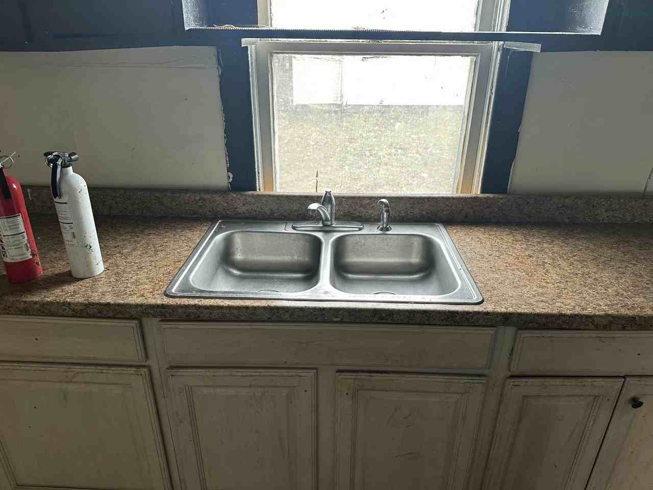 2203 West Howett Street - Photo 6 of 10