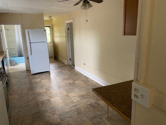 550 Washington Ave - Photo 2 of 15