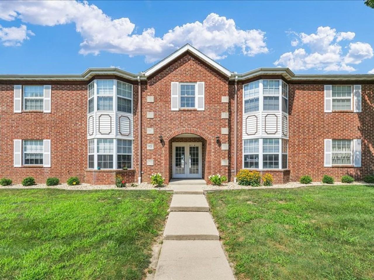 Parkview Apartments - Photo 5 of 50