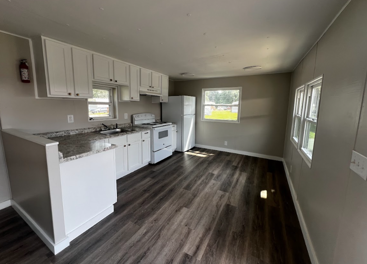 7017 Silver Lake Dr - Photo 2 of 8