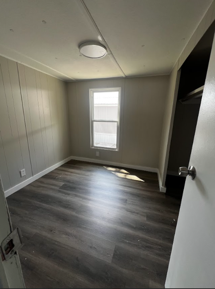 7017 Silver Lake Dr - Photo 5 of 8