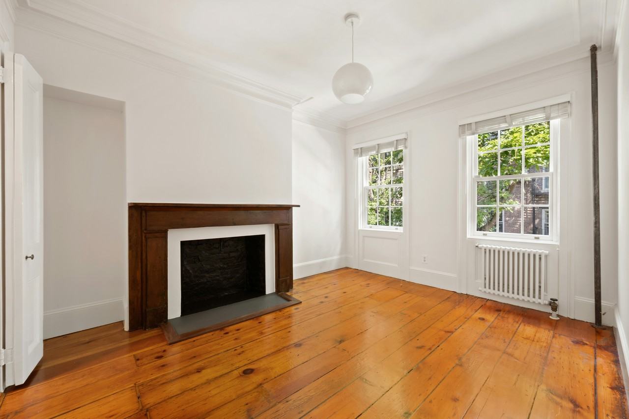 30 Bethune St #2 - Photo 4 of 11