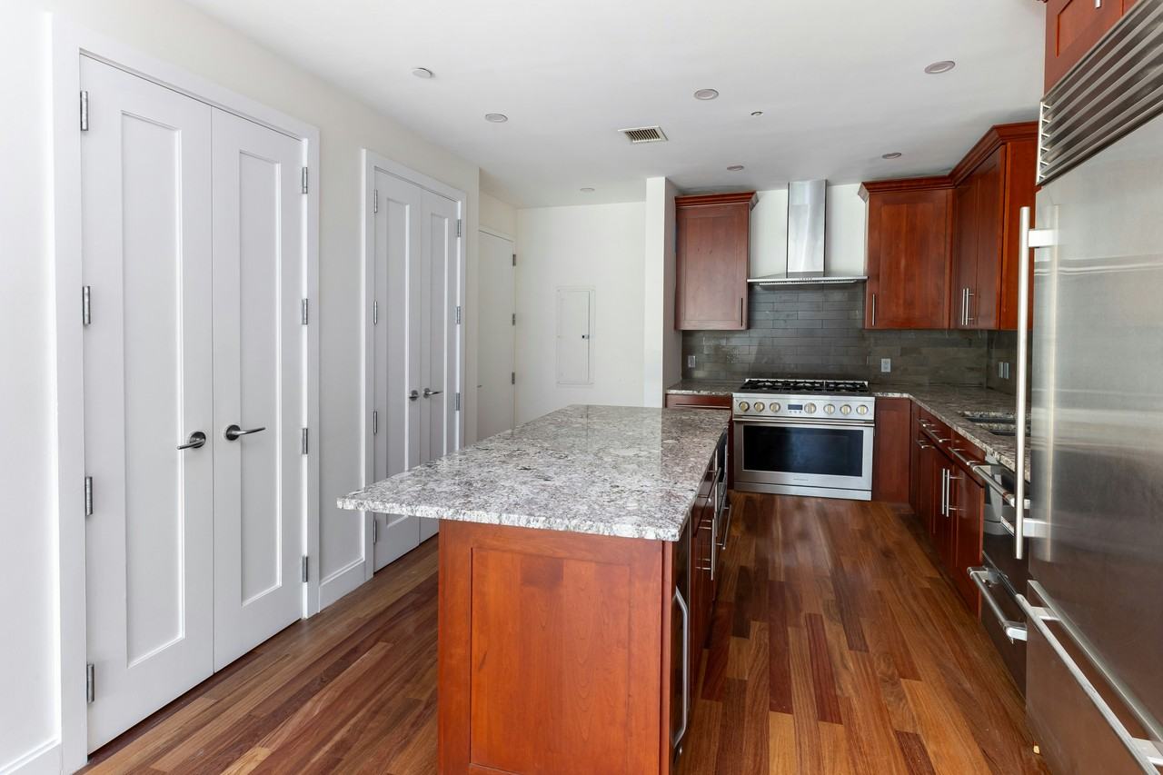 3220 Arlington Ave #3B - Photo 5 of 20