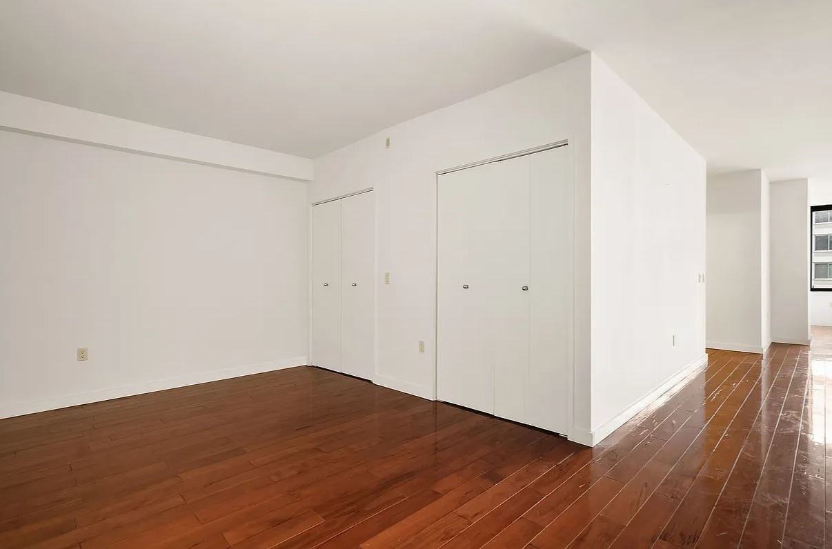 380 Malcolm X Blvd #4E - Photo 2 of 9