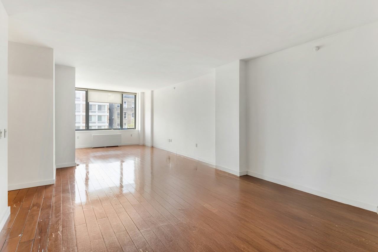 380 Malcolm X Blvd #4E - Photo 4 of 9