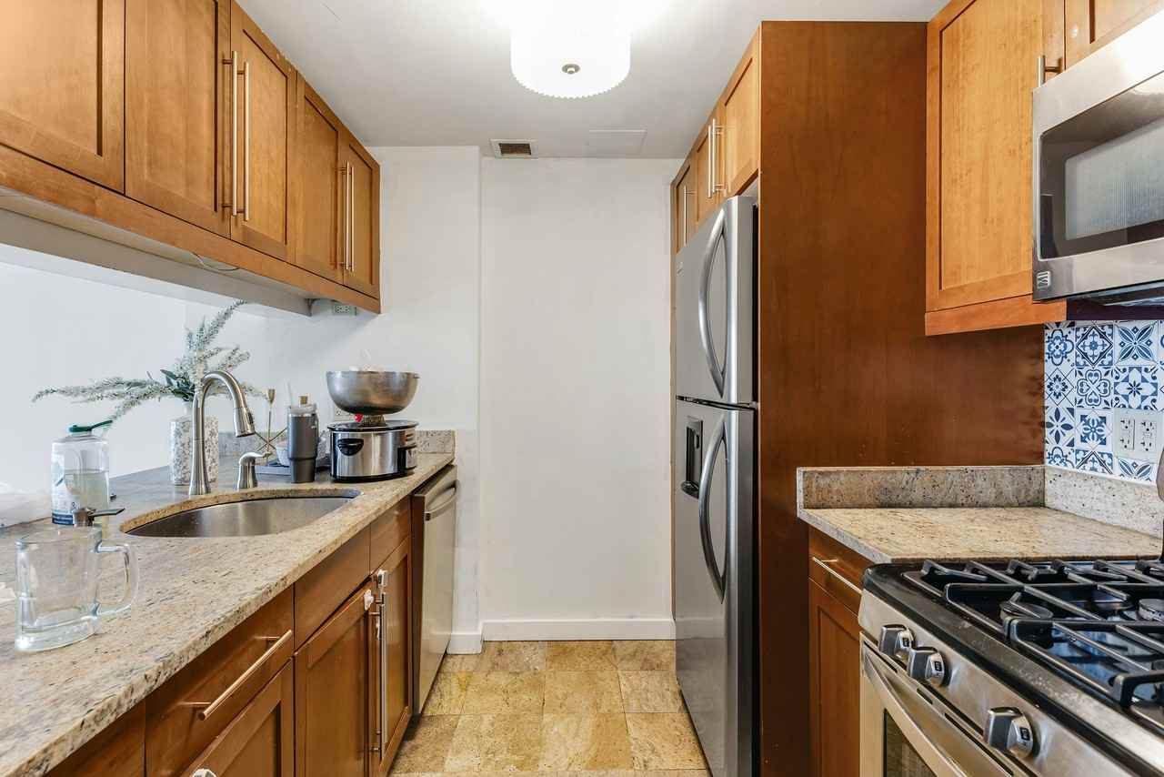 380 Malcolm X Blvd #4E - Photo 7 of 9