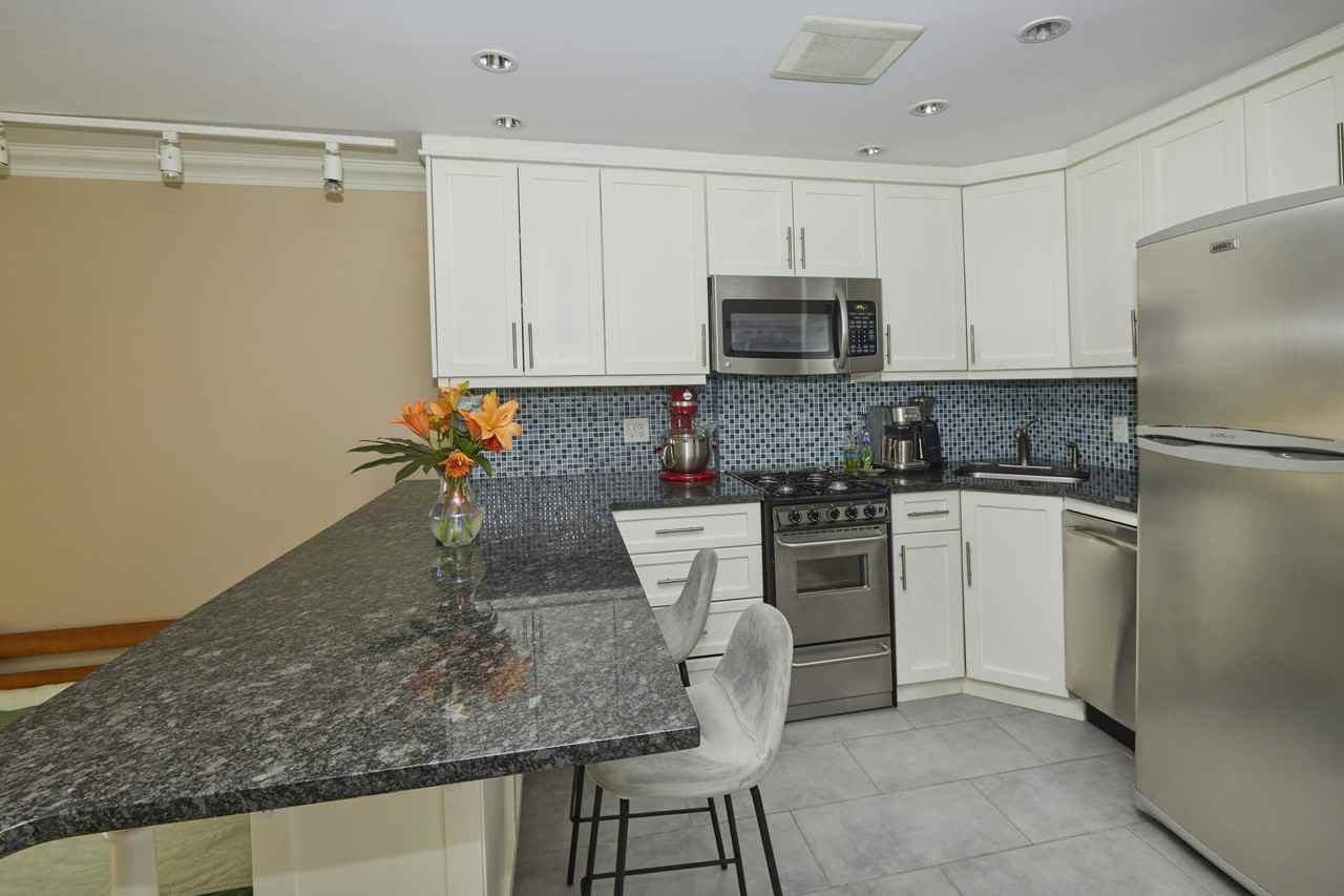 211 Thompson St #2D - Photo 4 of 14