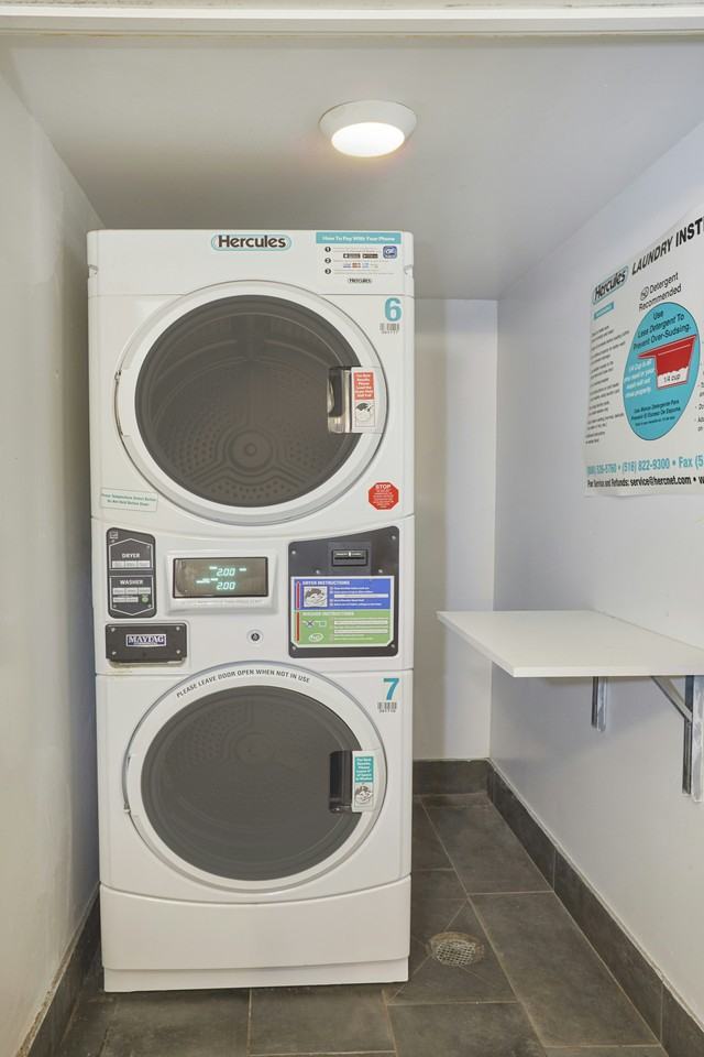 211 Thompson St #2D - Photo 6 of 14