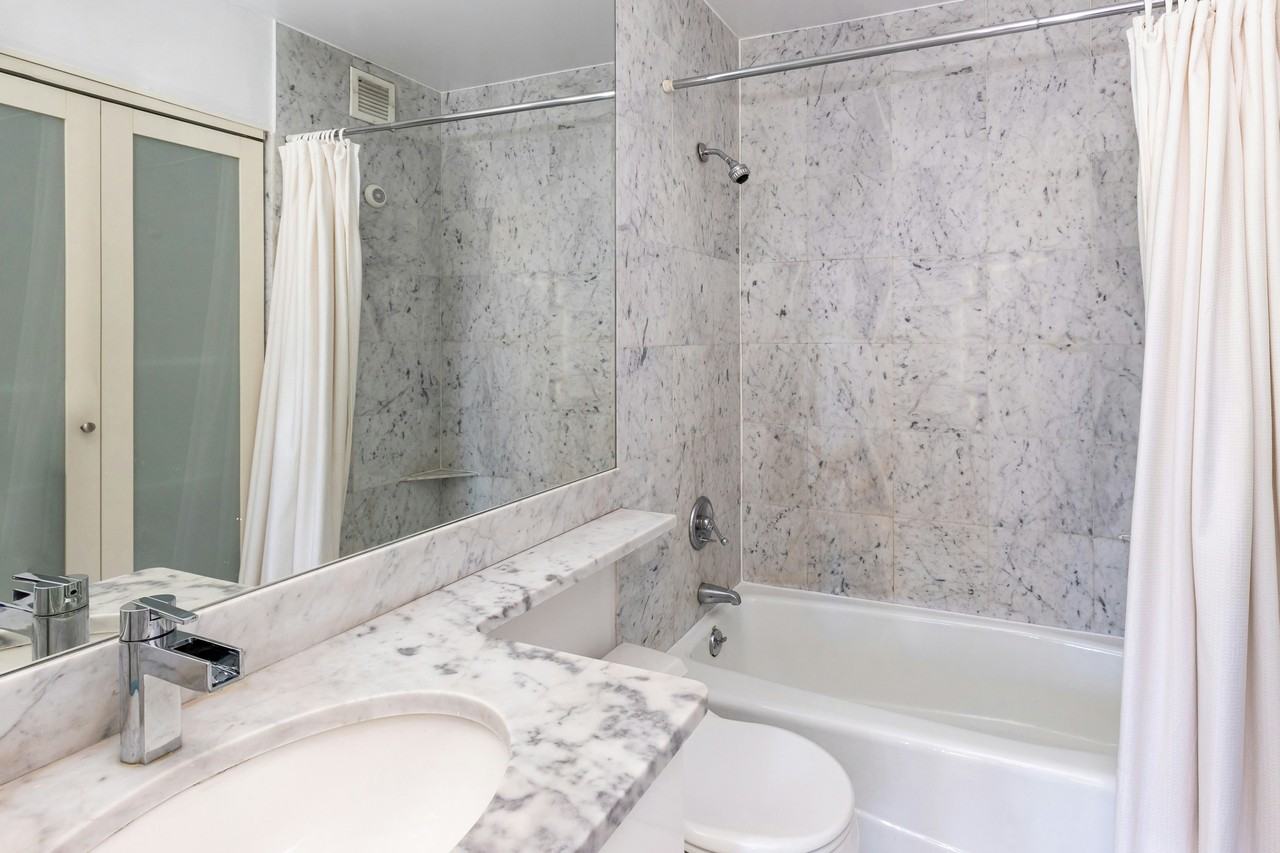 300 E 85th St #1003 - Photo 5 of 5