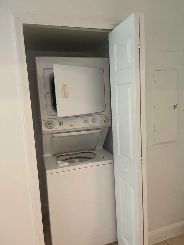 700 W 12th St - Photo 3 of 12