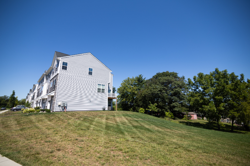 829 Pecan Rd - Photo 3 of 46