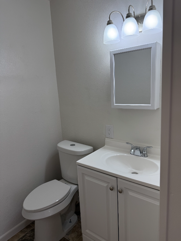 404 E 9th St - Photo 2 of 14