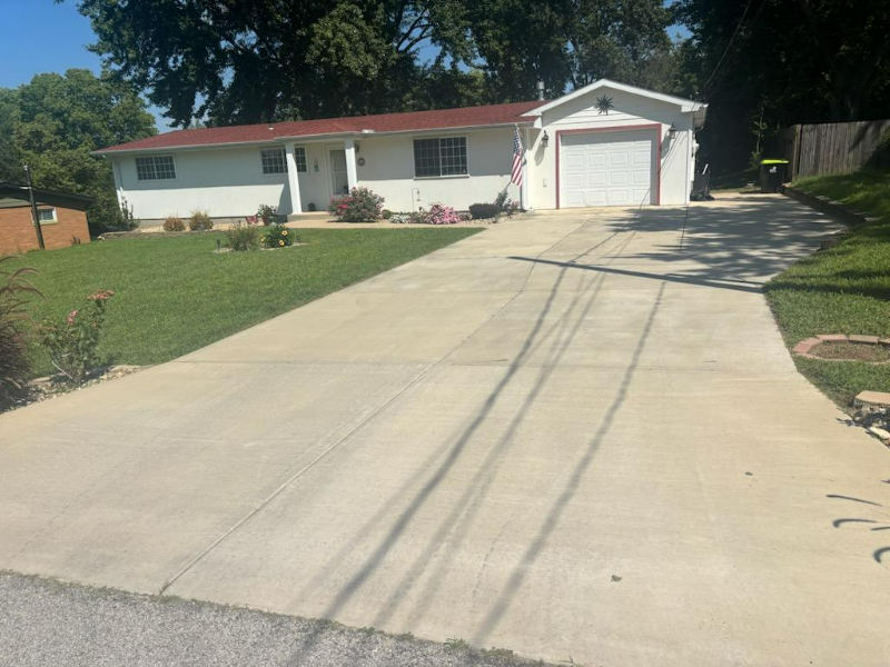 201 Fenestra Ln - Photo 3 of 12