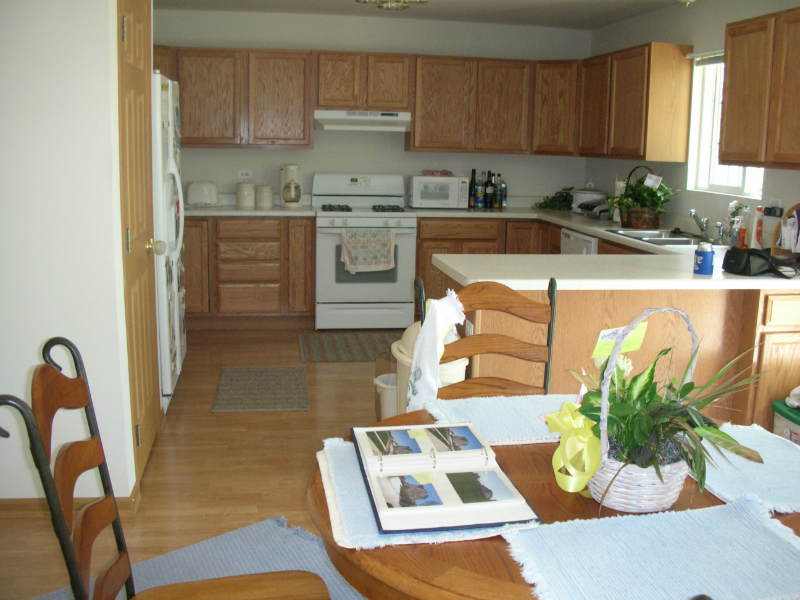 4439 W Lawn Ave - Photo 5 of 16