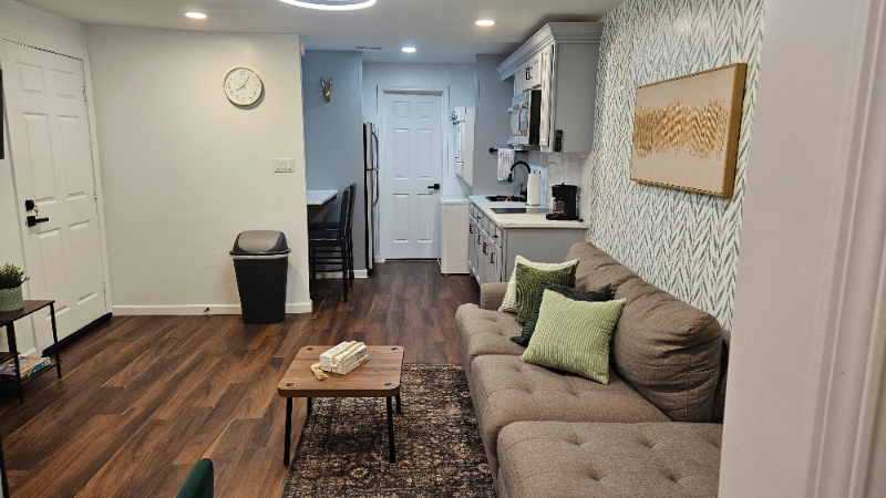 222 Walnut Street Northwest #B - Photo 3 of 20