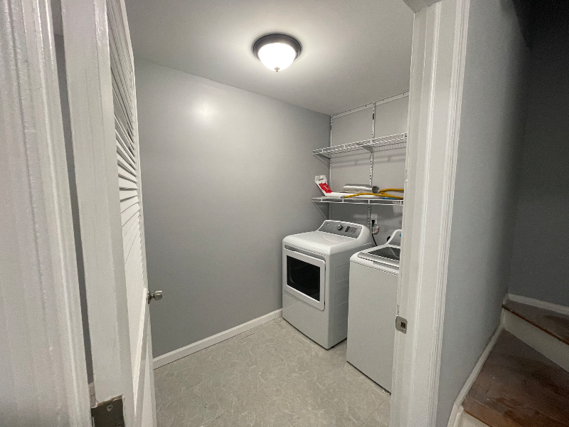 499 S 18th St #G - Photo 3 of 6