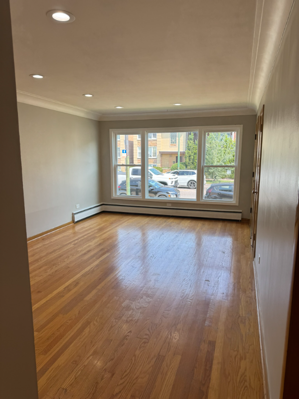 7241 W Belmont Ave #1 - Photo 3 of 11