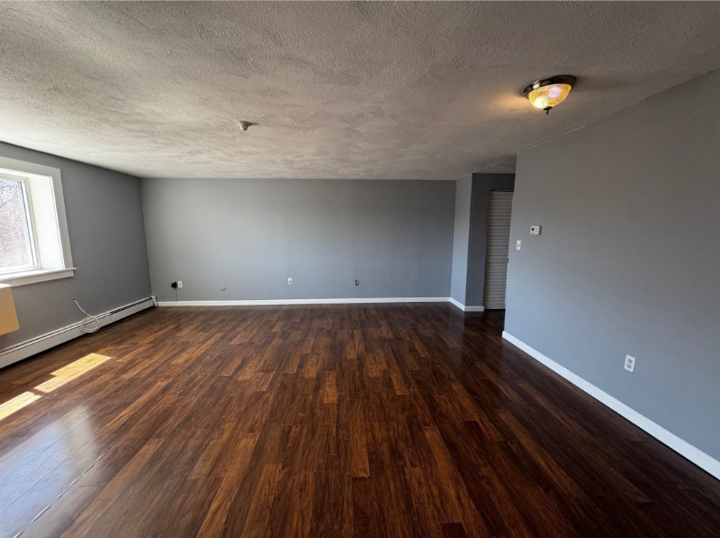 215 Winter Street - Photo 4 of 19