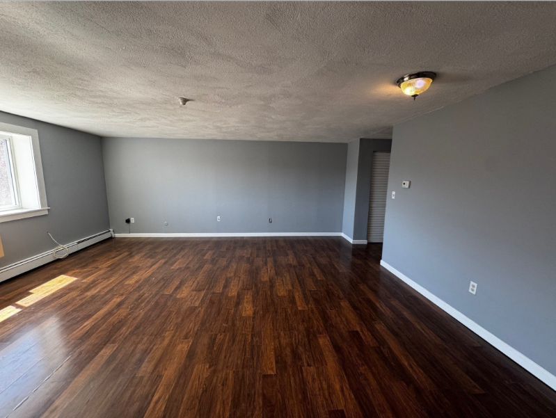 215 Winter Street - Photo 6 of 19