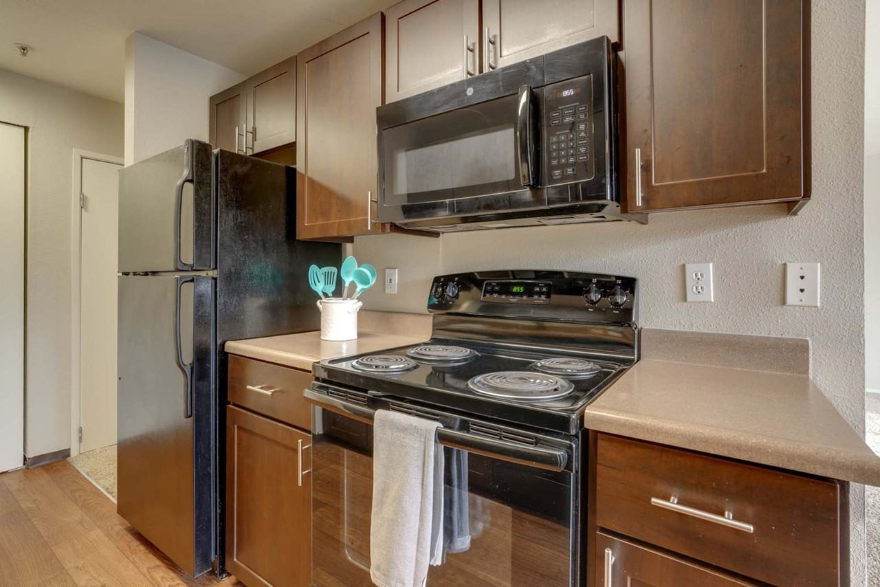 Renaissance at 29th - Photo 5 of 115