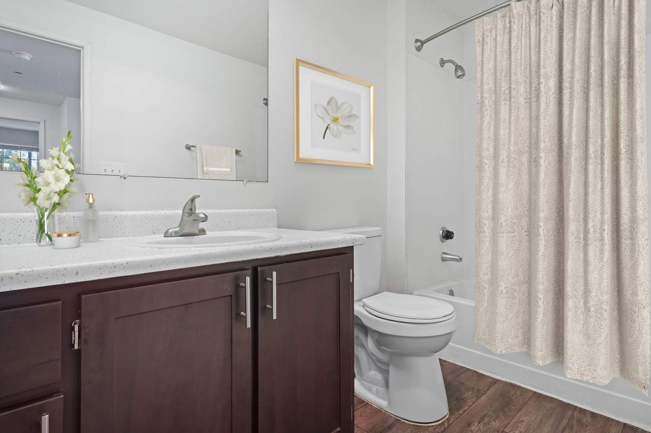 Renaissance at 29th - Photo 6 of 115