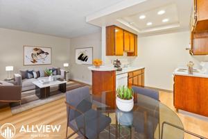 featured image of 202 E 16th St