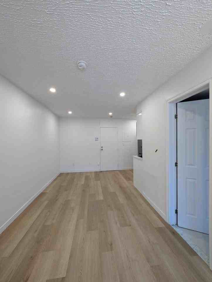 1240 Rue du Fort - Photo 3 of 5