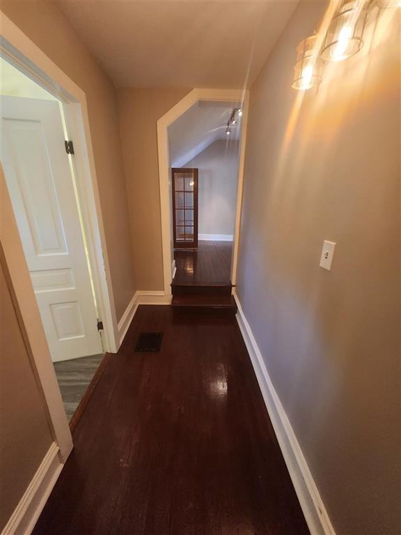 524 State St #5 - Photo 2 of 5