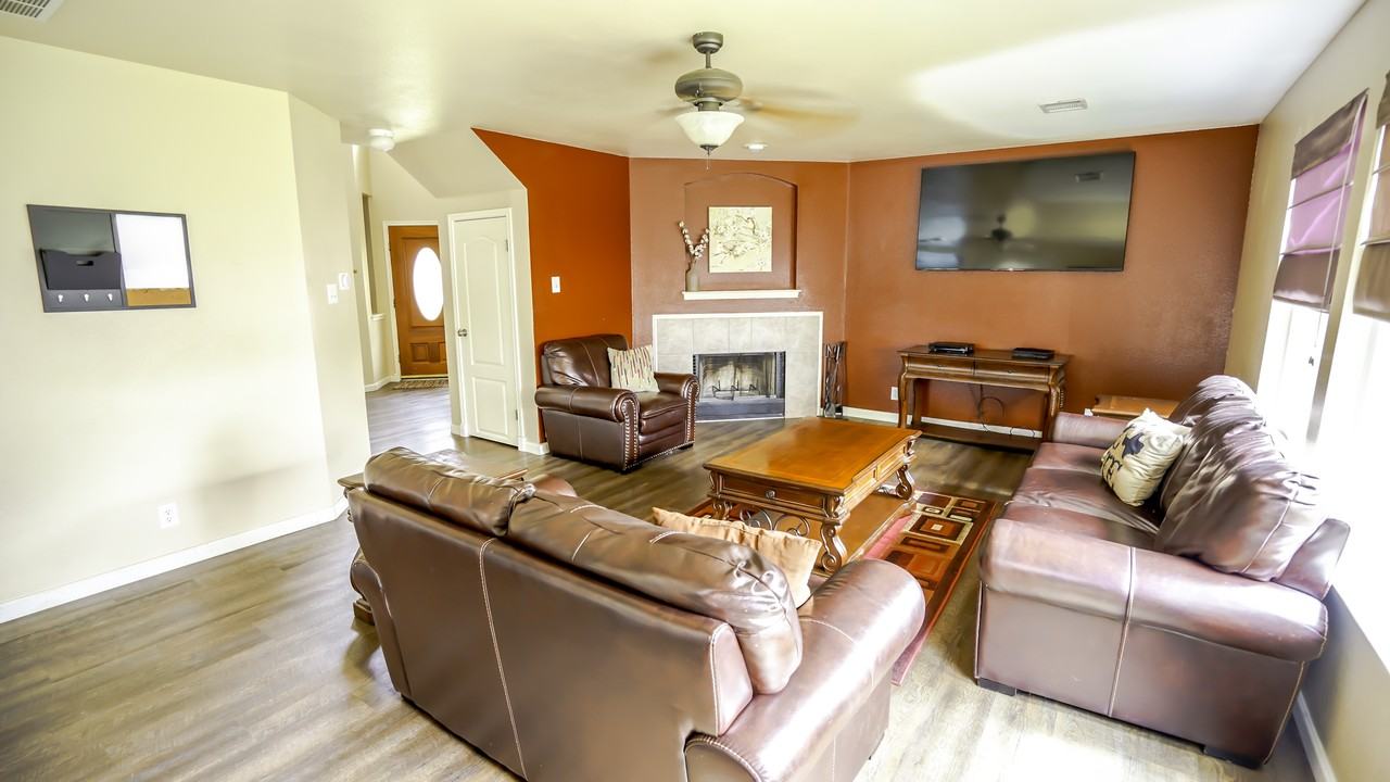 9602 Lindrith #NA - Photo 2 of 13