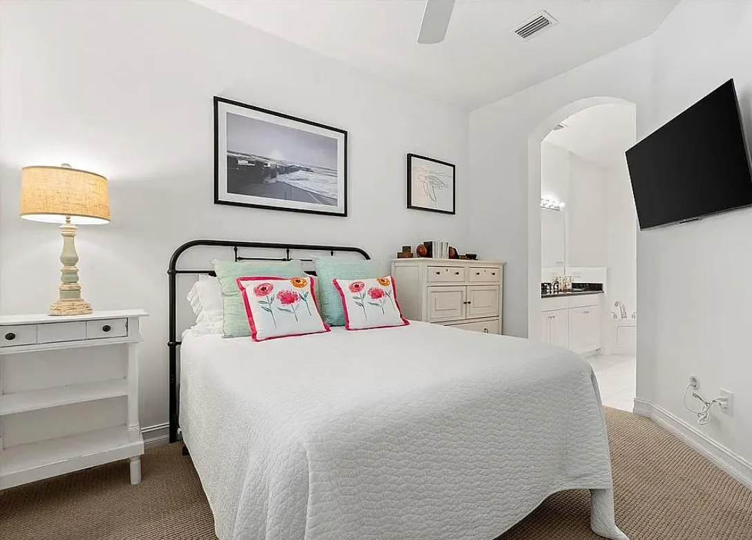 1945 Bridgepointe Circle #68 - Photo 4 of 30