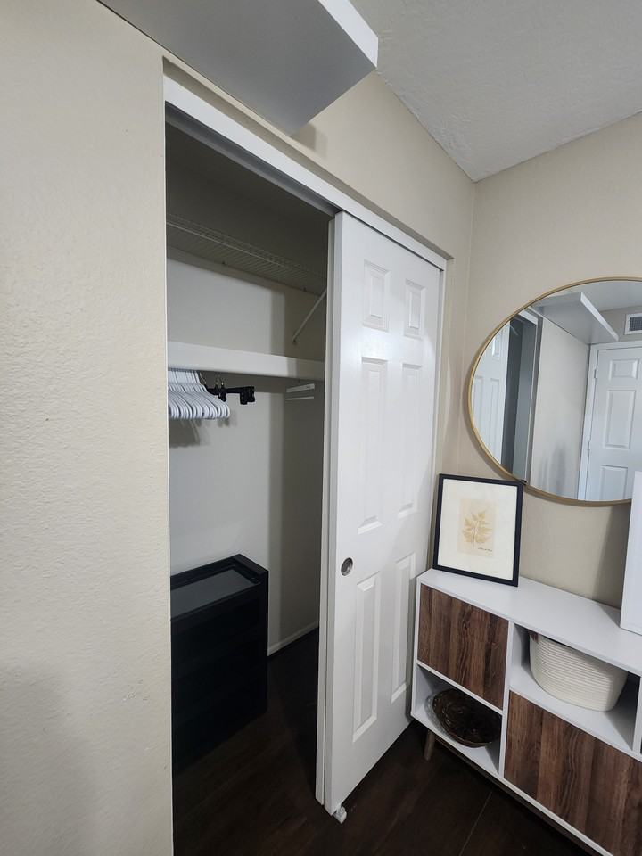 1224 N 84th Pl - Photo 4 of 10