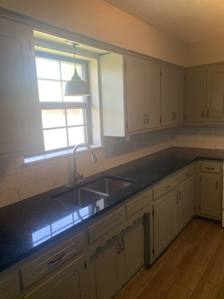 926 25th Street Cir #NA - Photo 2 of 7