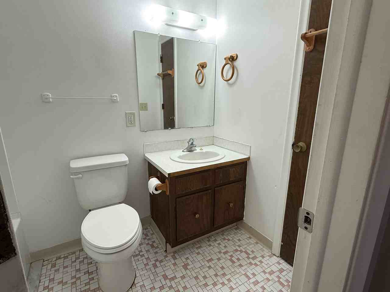 709 Jackson St #4 - Photo 6 of 8