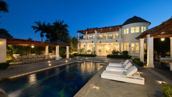 featured image of 718 N Rodeo Dr #NA