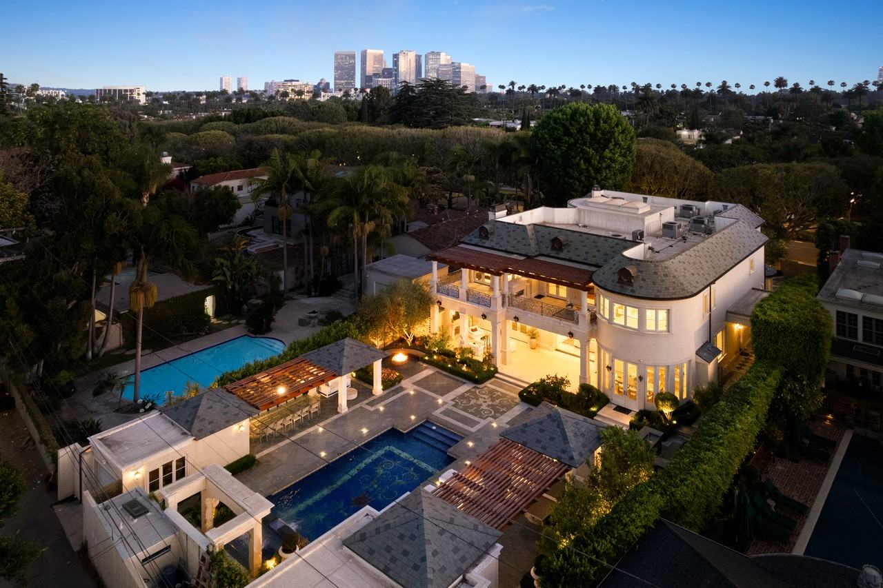 718 North Rodeo Drive #NA - Photo 3 of 50