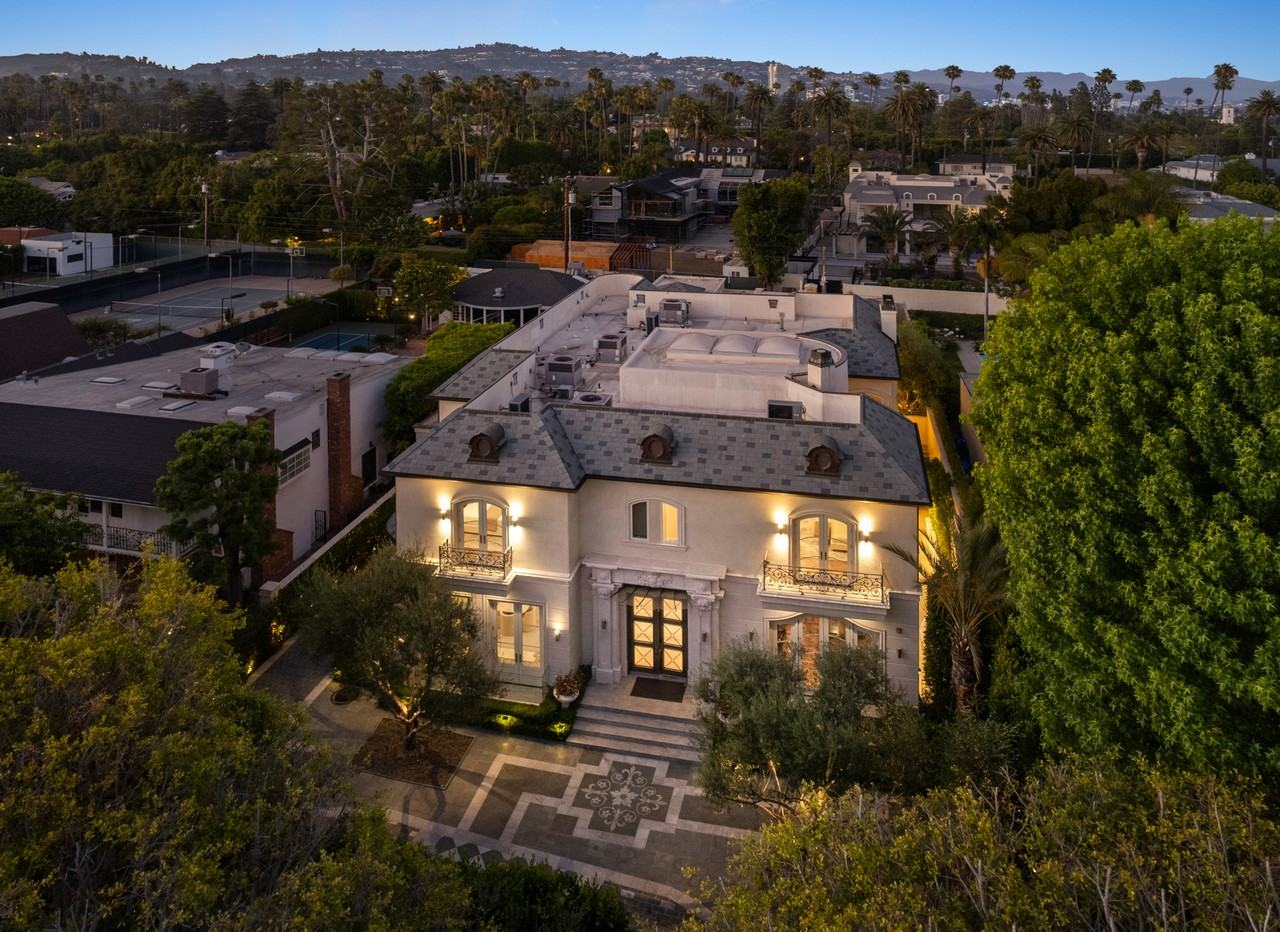 718 North Rodeo Drive #NA - Photo 4 of 50