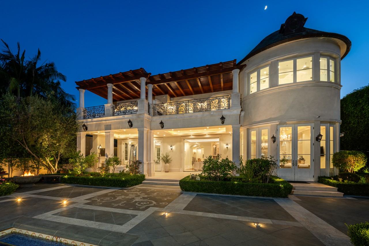 718 North Rodeo Drive #NA - Photo 5 of 50