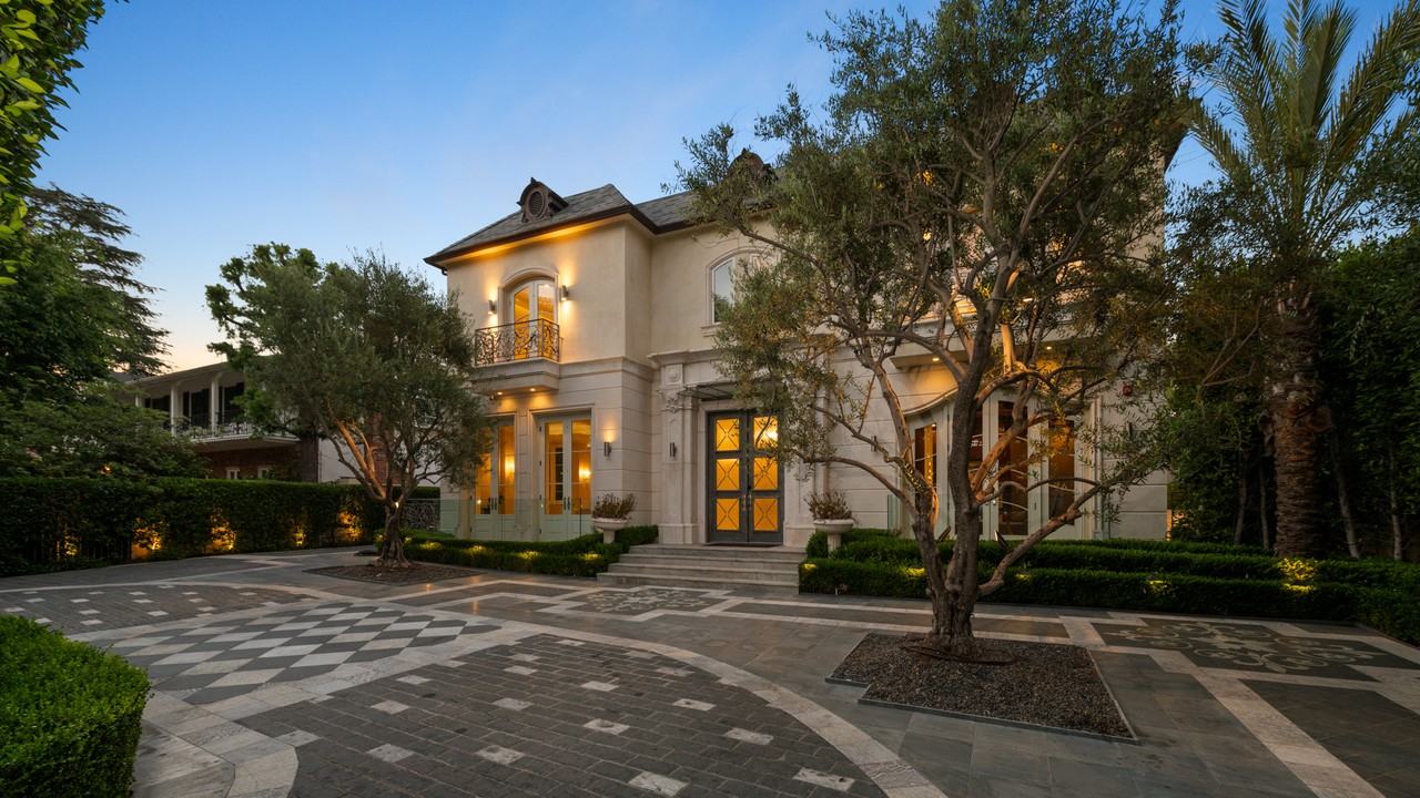 718 North Rodeo Drive #NA - Photo 6 of 50