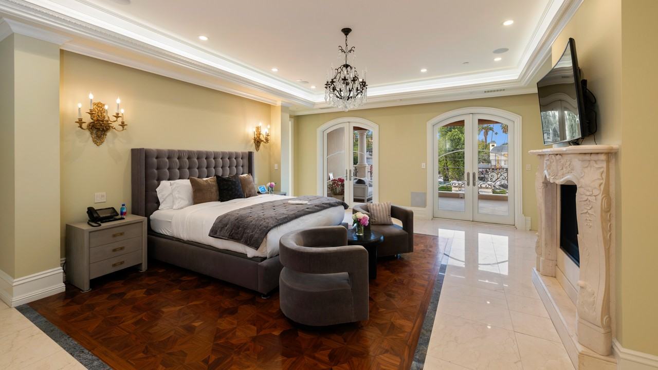 718 North Rodeo Drive #NA - Photo 7 of 50