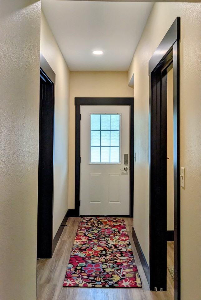 702 E Grand Ave #2 - Photo 7 of 12