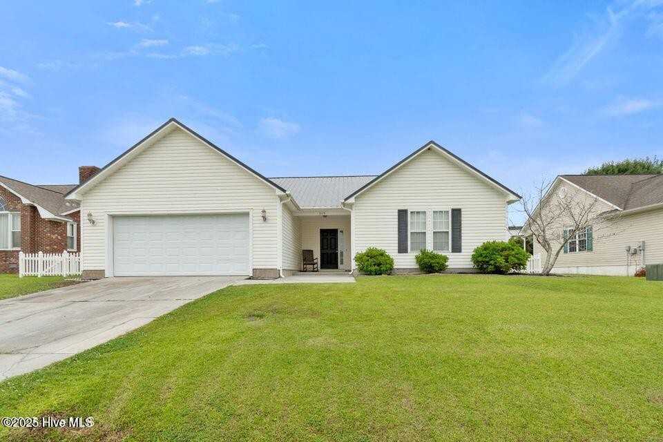 315 Whirlaway Boulevard - Photo 3 of 24