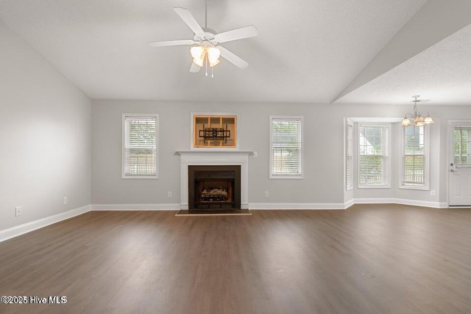 315 Whirlaway Boulevard - Photo 5 of 24