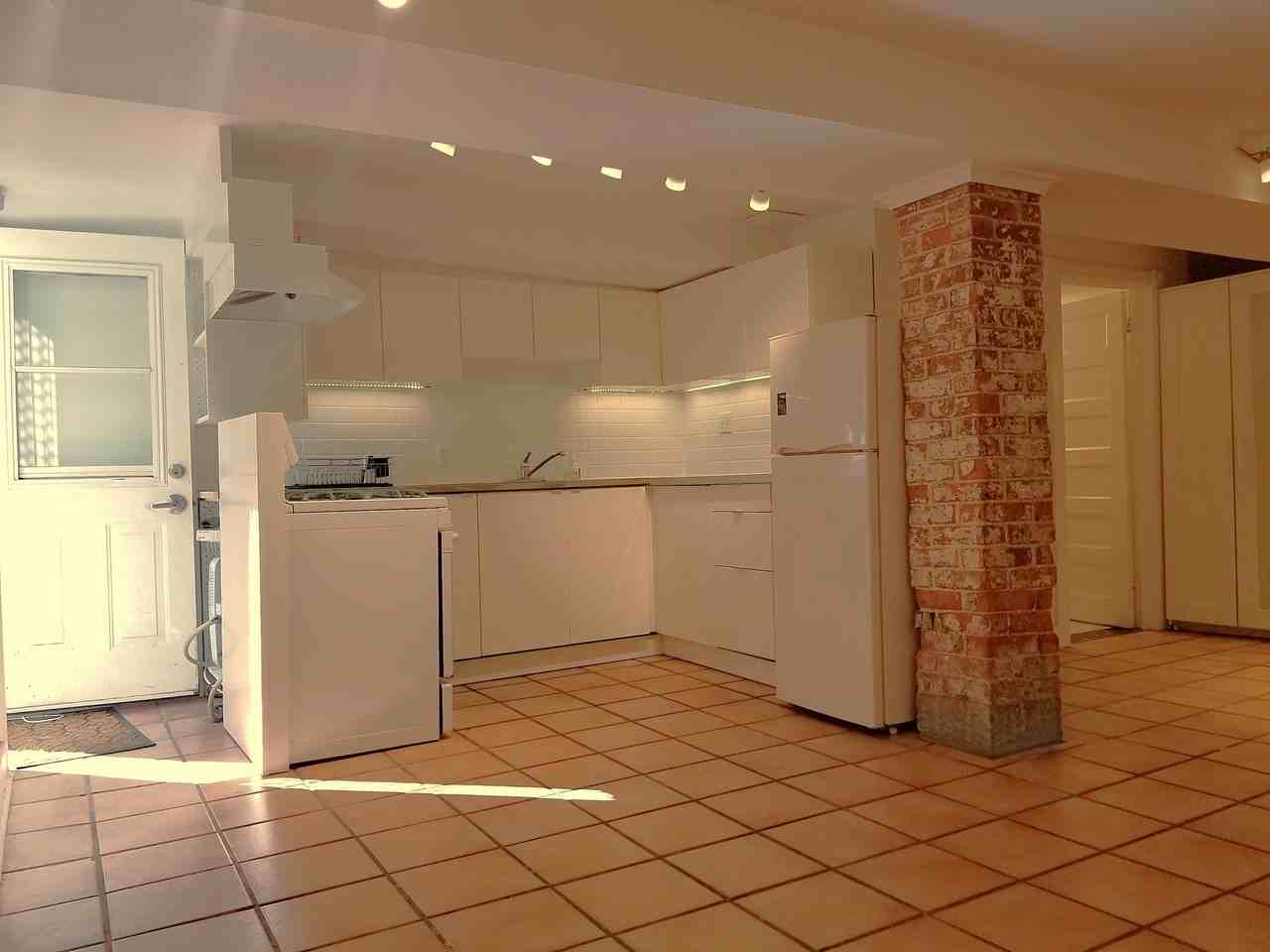 Queen West/Dovercourt,  1 Bedroom Apartment - Photo 2 of 11