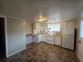 708 W Home Ave Selah, WA 98942 - Photo 1 of 1